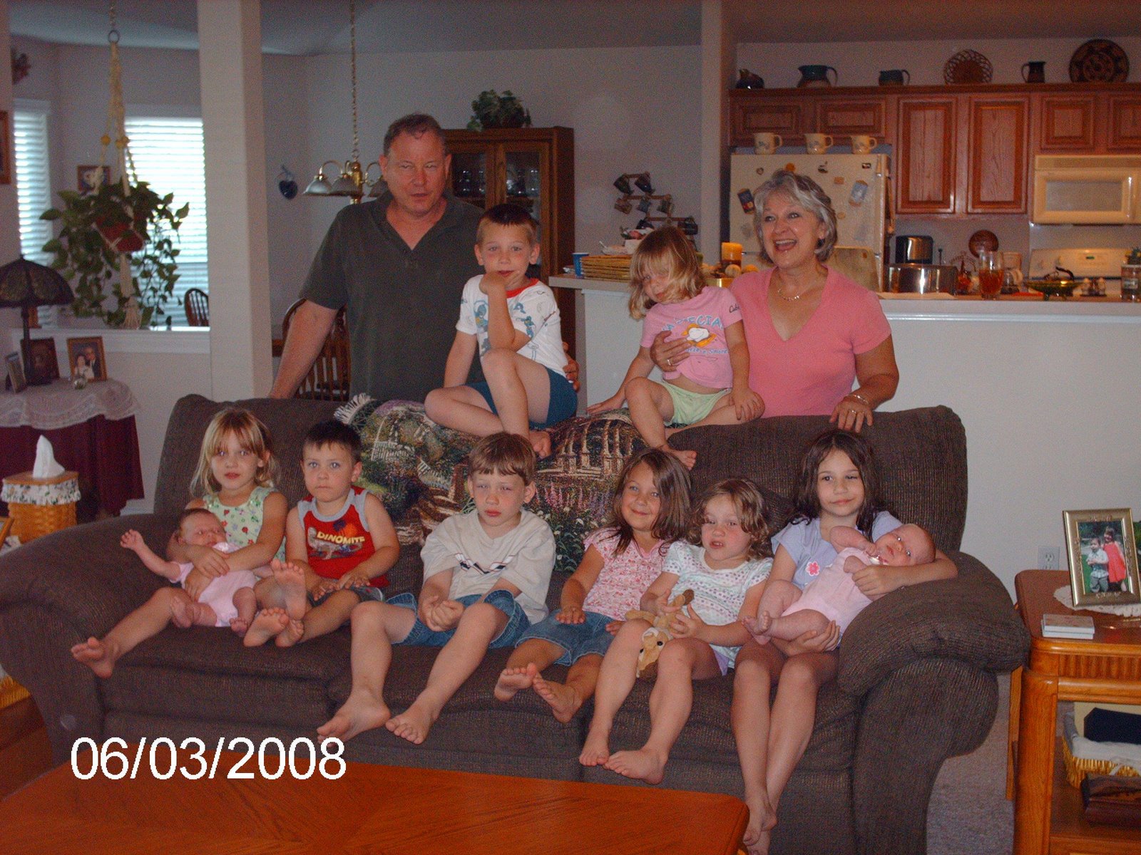 [grammie+and+g-pa+with+10+kids.jpg]
