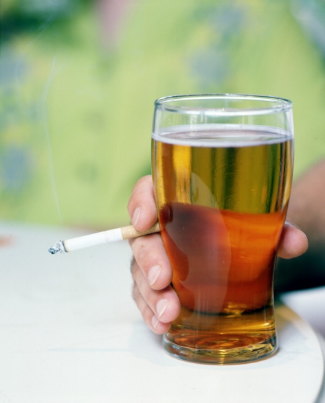 [smoking-cigarette-and-beer-in-pint-glass-AJHD.jpg]