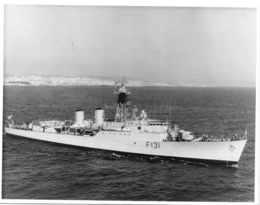 [F131+HMS-Nubian-patrulha+beira+1969.jpg]