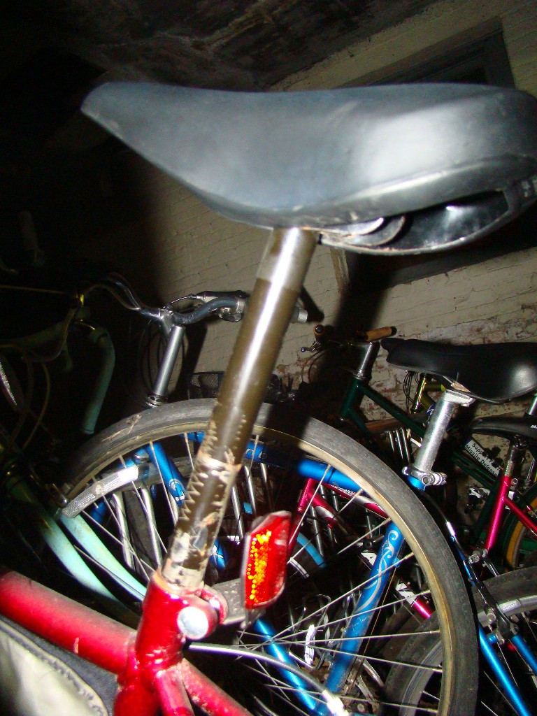 [bike+seat.JPG]