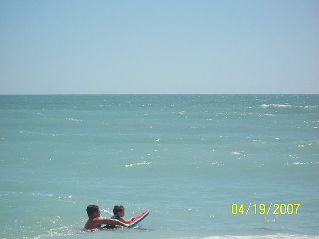 [Alex+and+daddy+in+ocean.jpg]