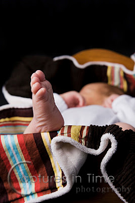 Kansas City Newborn Photos Baby feet 