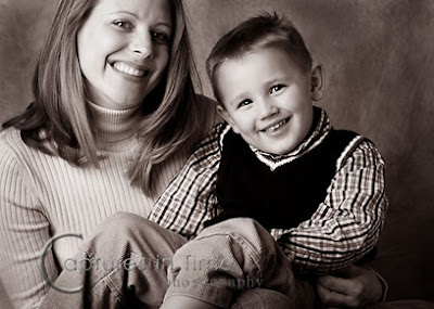 Kansas City Child Photos boy with mom with a big smile