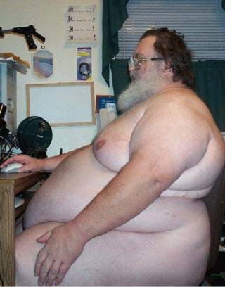 [Fat+Guy+Computer.bmp]