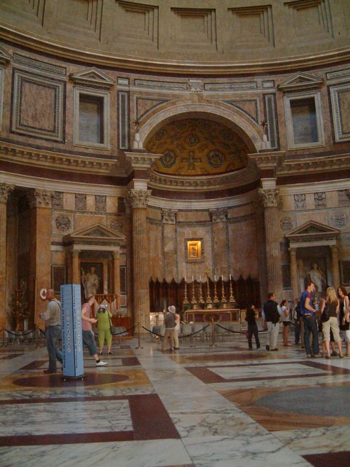 [Pantheon+interior.jpg]