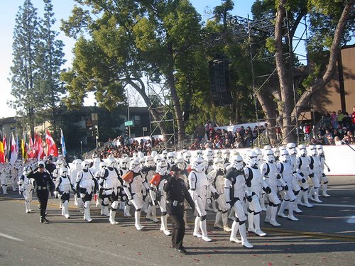 [rose-parade-stormtroopers.jpg]