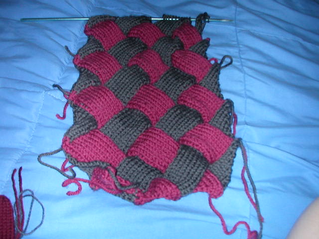 [knitting+015.JPG]