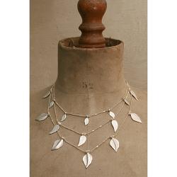 [silver_leaf_necklace.jpg]
