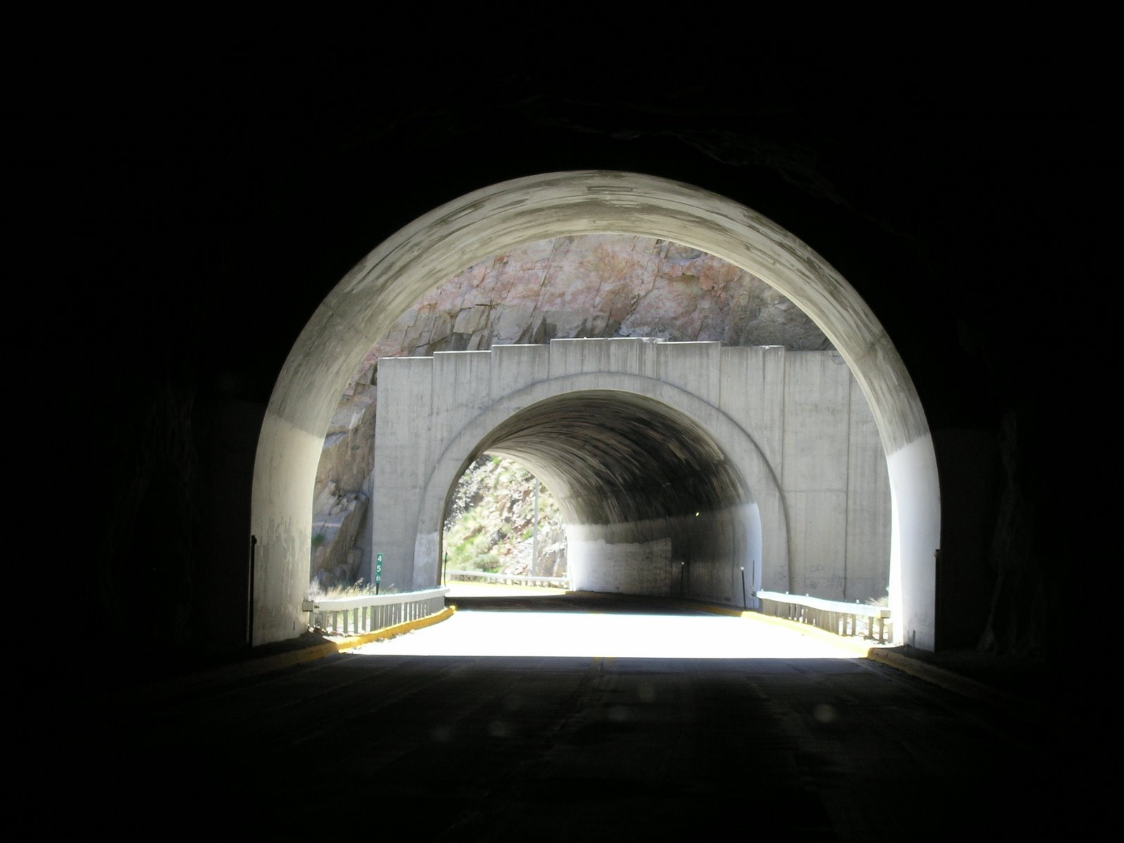 [tunnel.JPG]