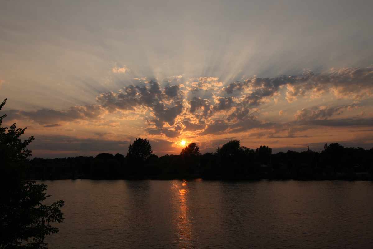 [Igor+Popovic_speed+river+sunset.JPG]