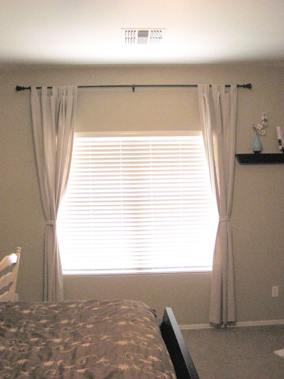 [New+Bedroom+Curtains.jpg]