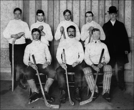 [hockey-team-1890.jpg]