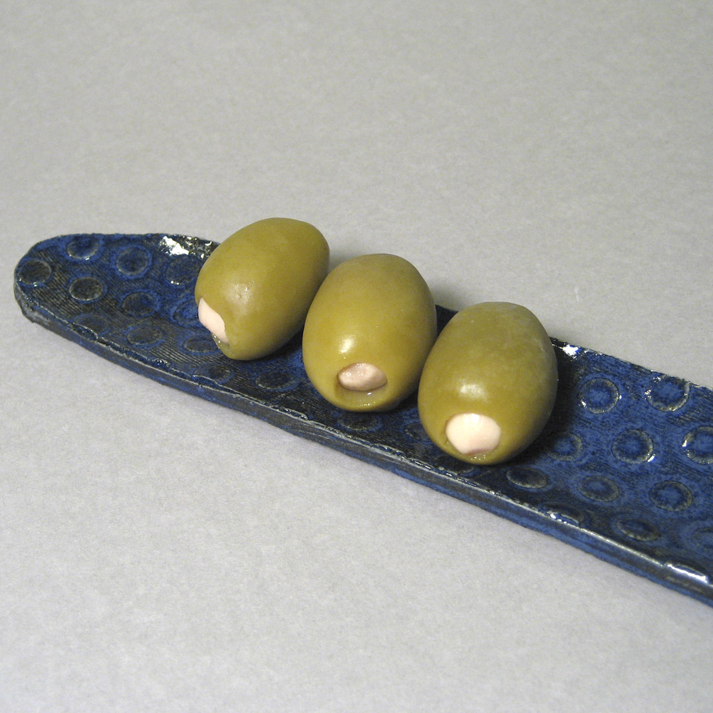 [olive-tray-brightblue-01.jpg]