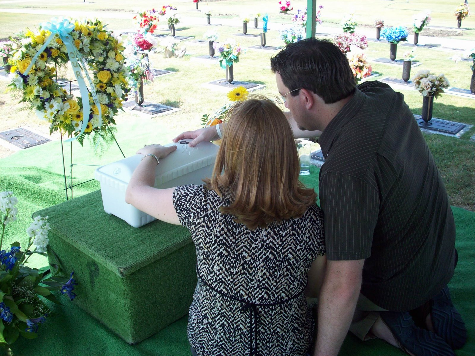 [Pics+from+funeral+092.jpg]