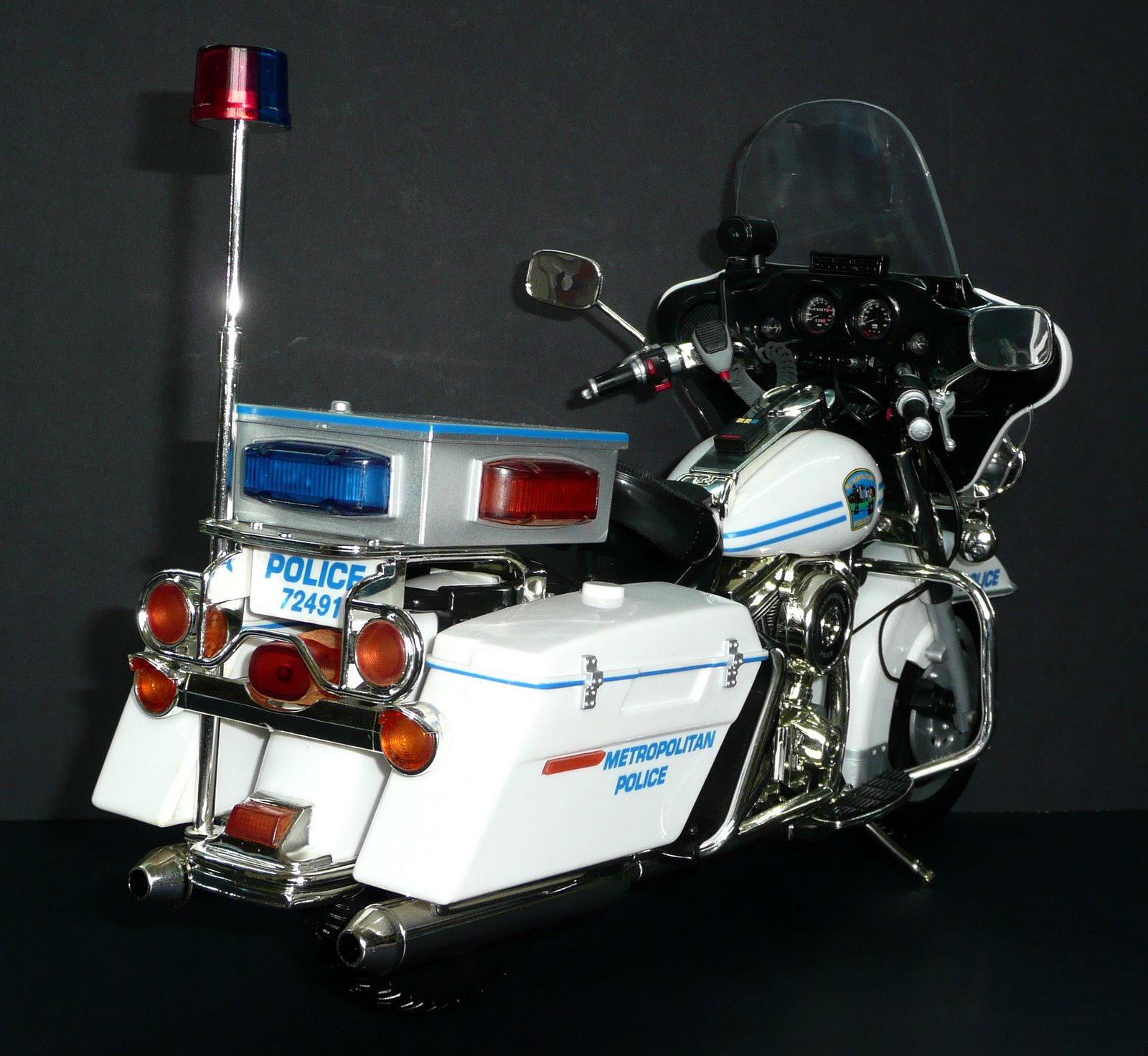 [policebike4.jpg]