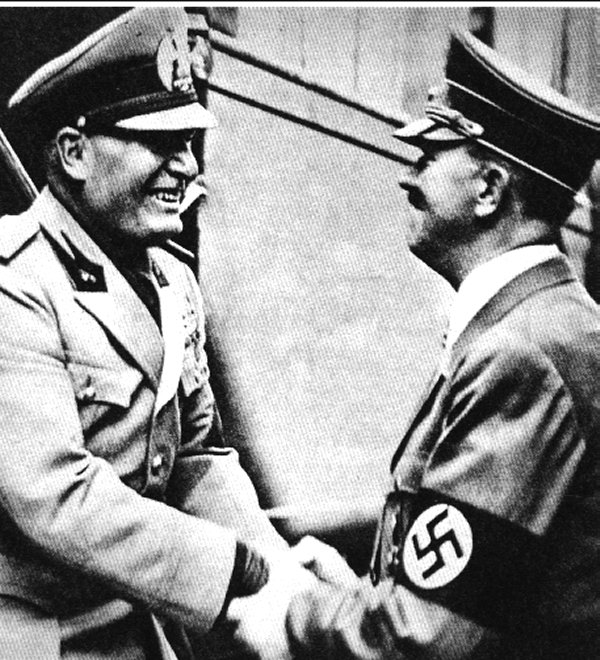 [07-Hitler-Mussolini-2.jpg]