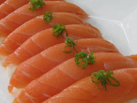 [salmon+sushi6.JPG]
