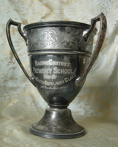 [Trophy-1912Schoolracingtrophyviaparishotelboutique.bmp]