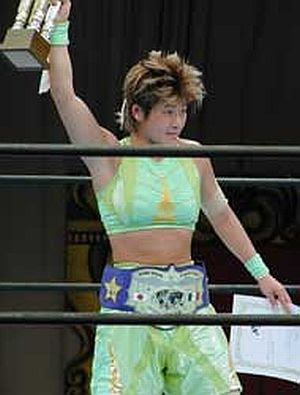 AKINO - Mika Akino - Noki-A - wrestling 