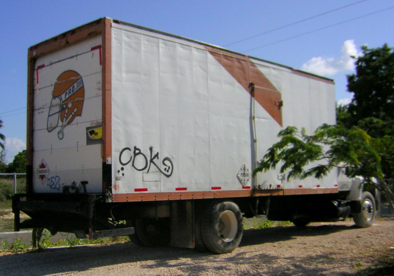 [Big+Truck+Back+7-16-2008+3-41-27+PM.JPG]