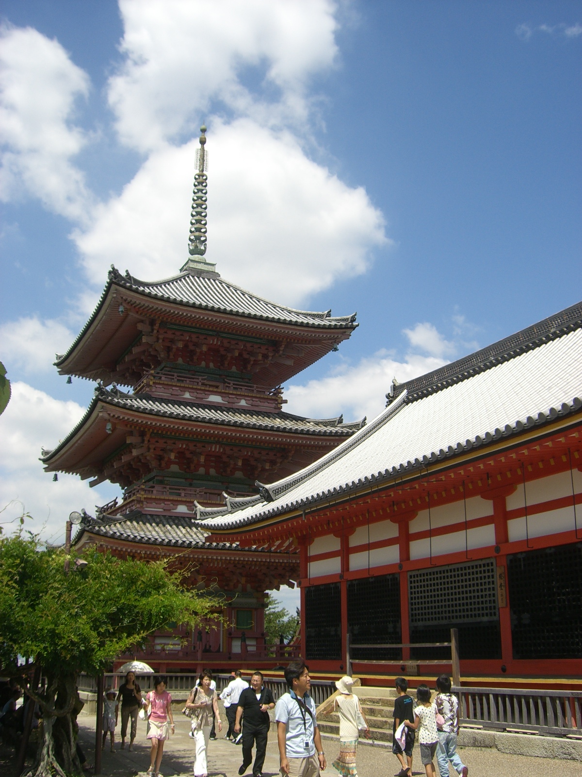 [Pagoda+Kiyomizudera+(Kyoto).JPG]