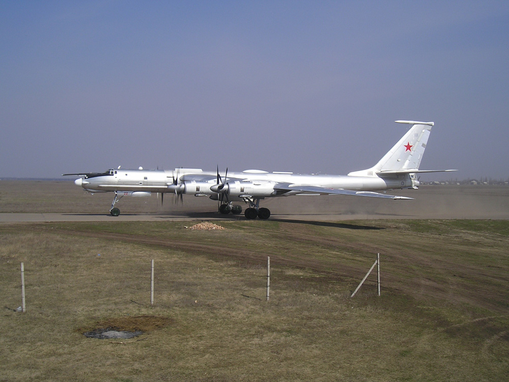 [Tu-142MR_009.jpg]