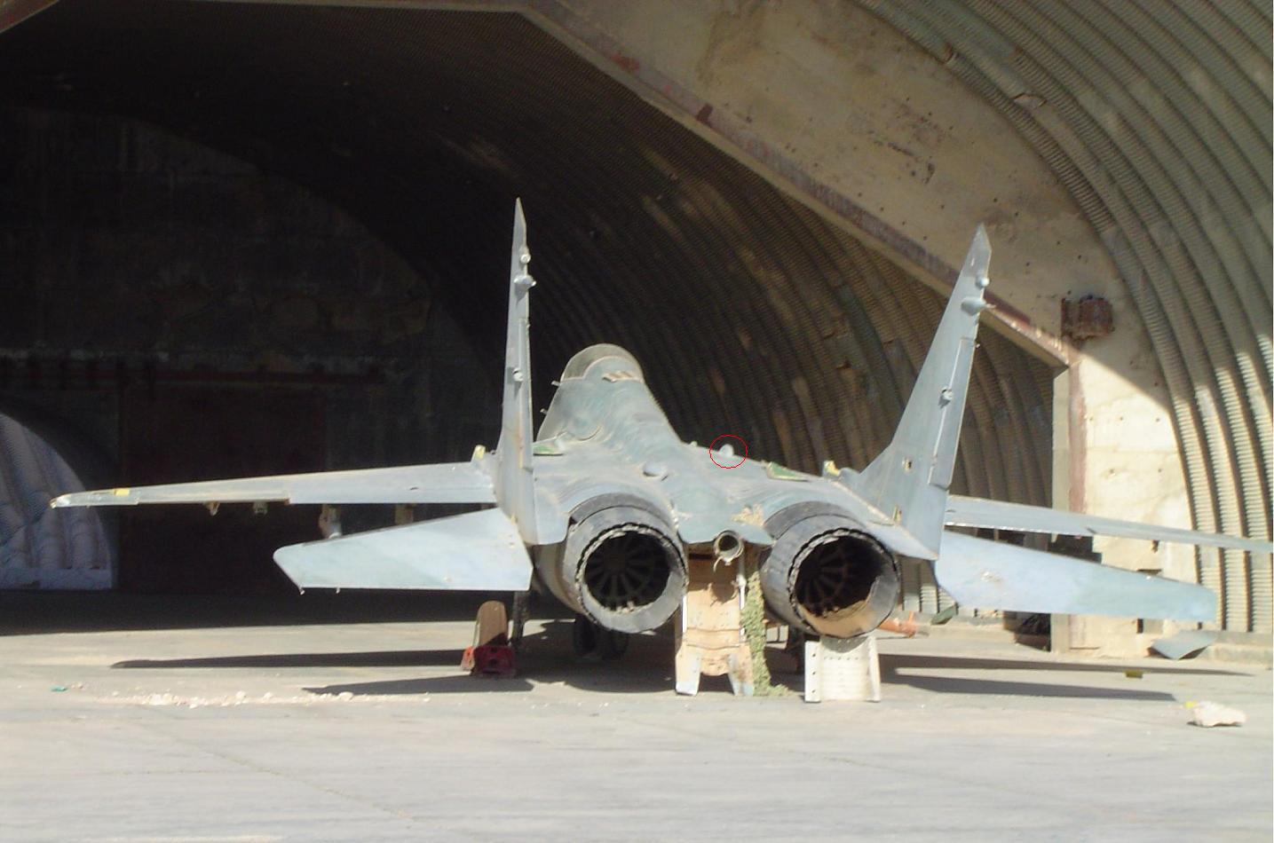 [MiG-29+IRAQUI+MODIFICACION.jpg]