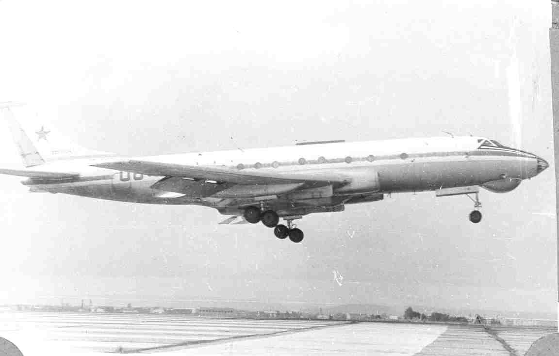 [TAMBOV+1983+TU-124UBSH.jpg]