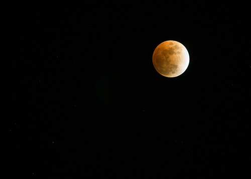 [lunar+eclipse.jpg]