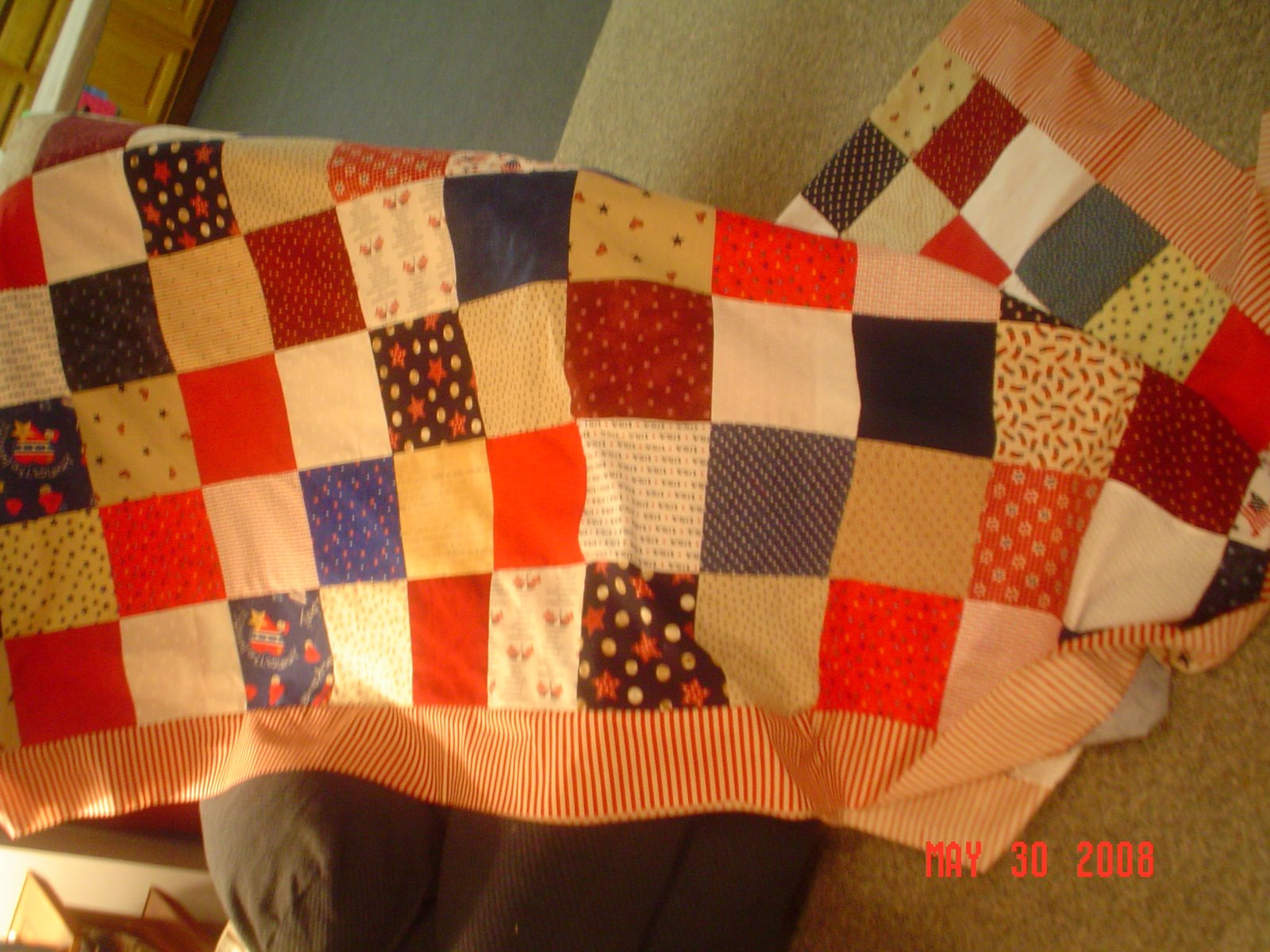[Latest+Quilt+Project+May+08.jpg]