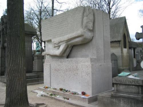 O túmulo de Oscar Wilde