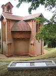 Túmulo de Aldous Huxley e família