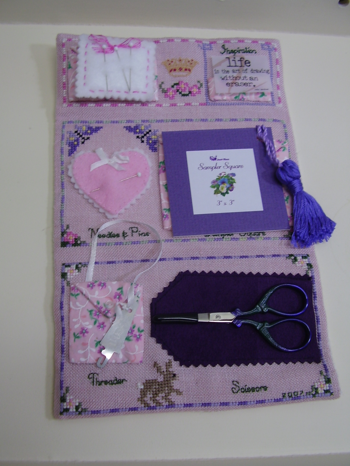 [Queen+of+the+Needle+Sampler+Sewing+Case+View+5+by+Just+Nan.JPG]
