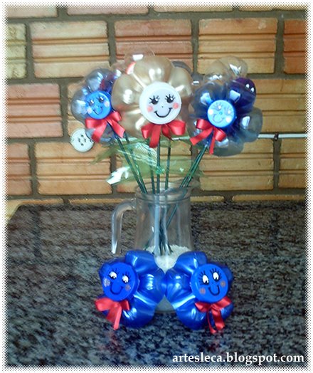 Flores de Garrafas PET em vaso