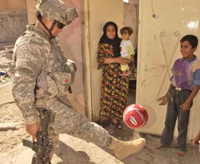 [soldier_iraq_soccer.jpg]