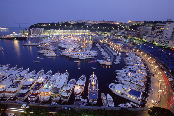 [Monaco_Yachtshow_2006_400.jpg]