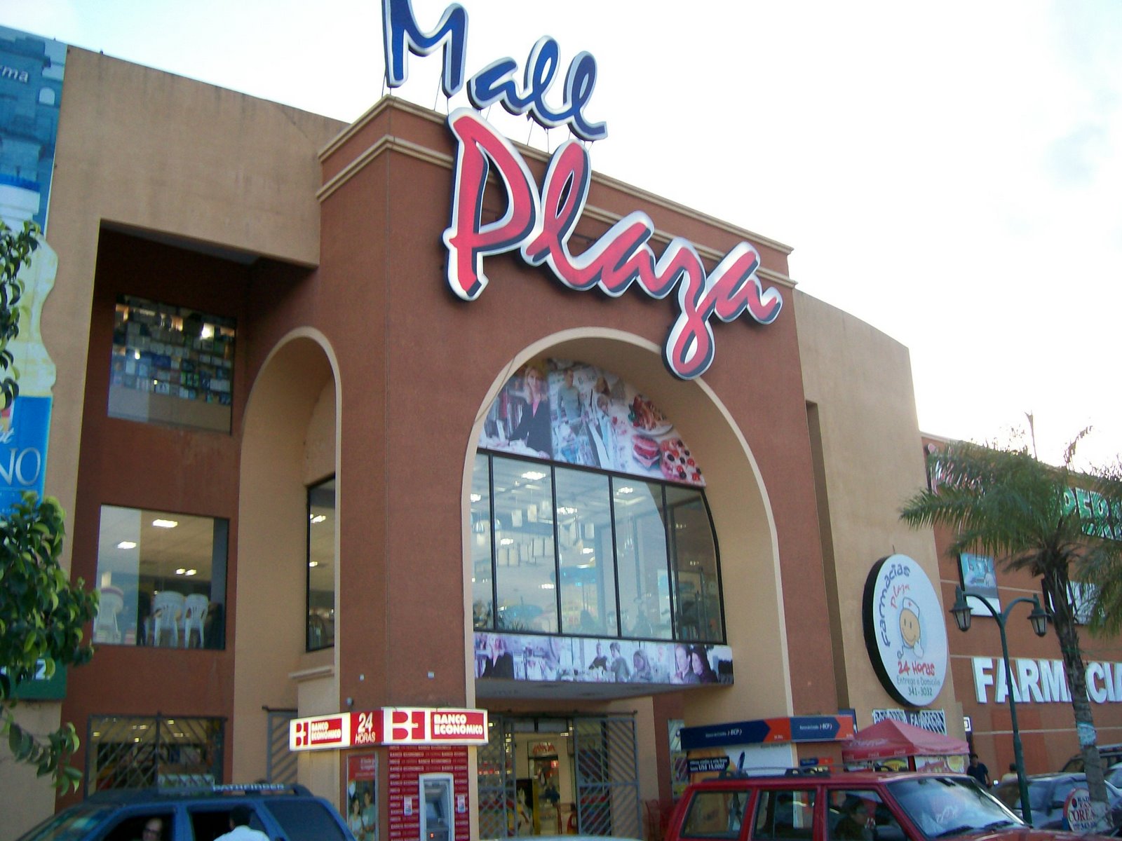 [Mall+Plaza.jpg]
