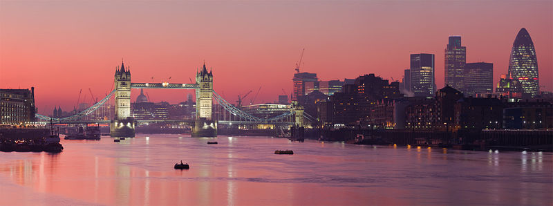 [London_Thames_Sunset_panorama.jpg]