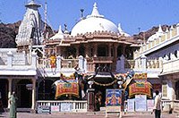 [Shrinathji+Mandir.Rajasthan.jpg]