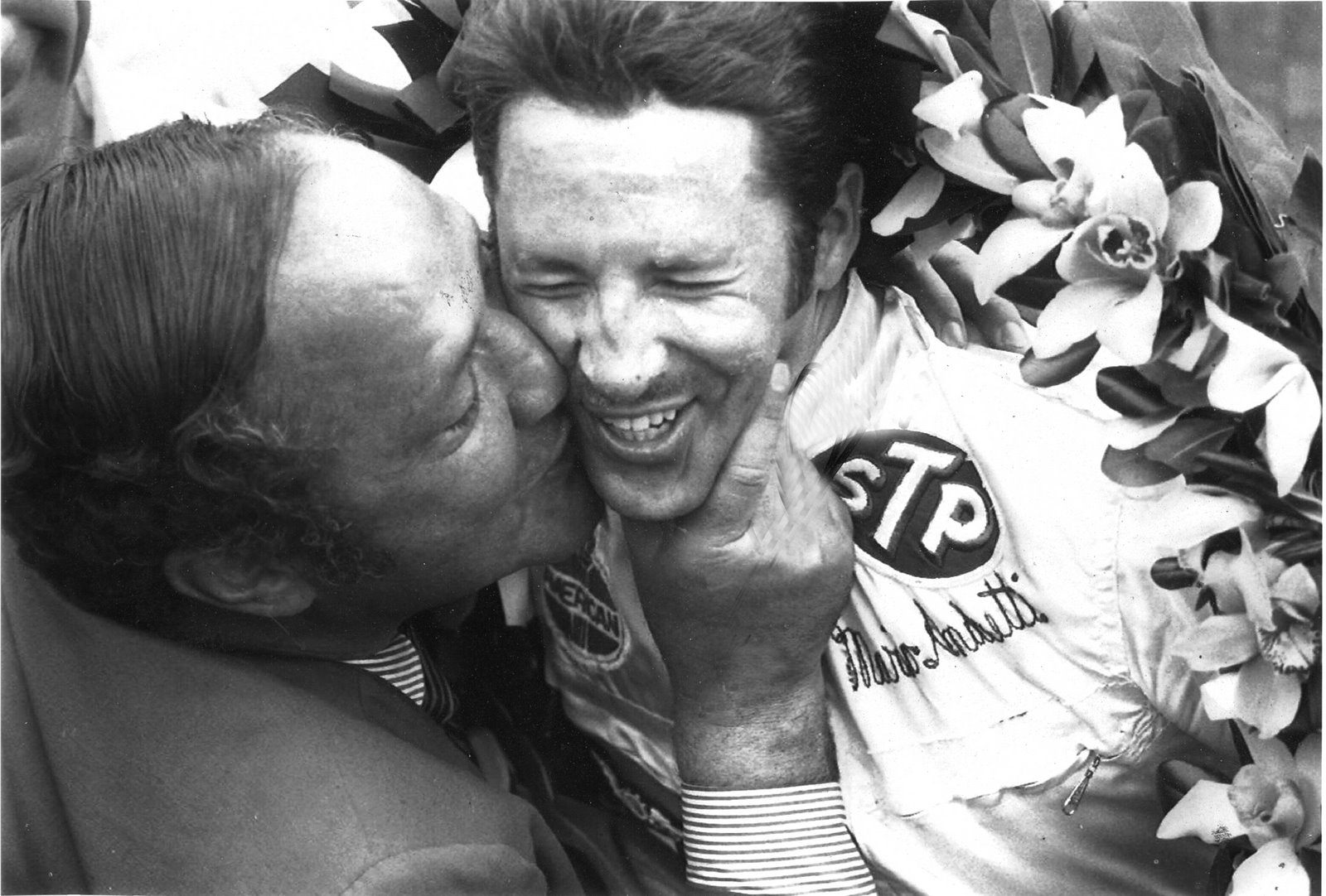 [Andretti+kiss.jpg]
