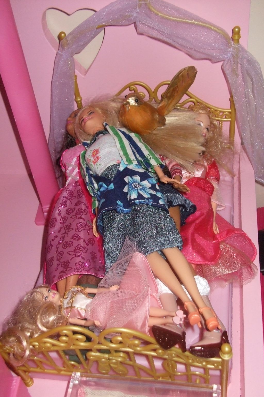 [Barbie+Bed.jpg]