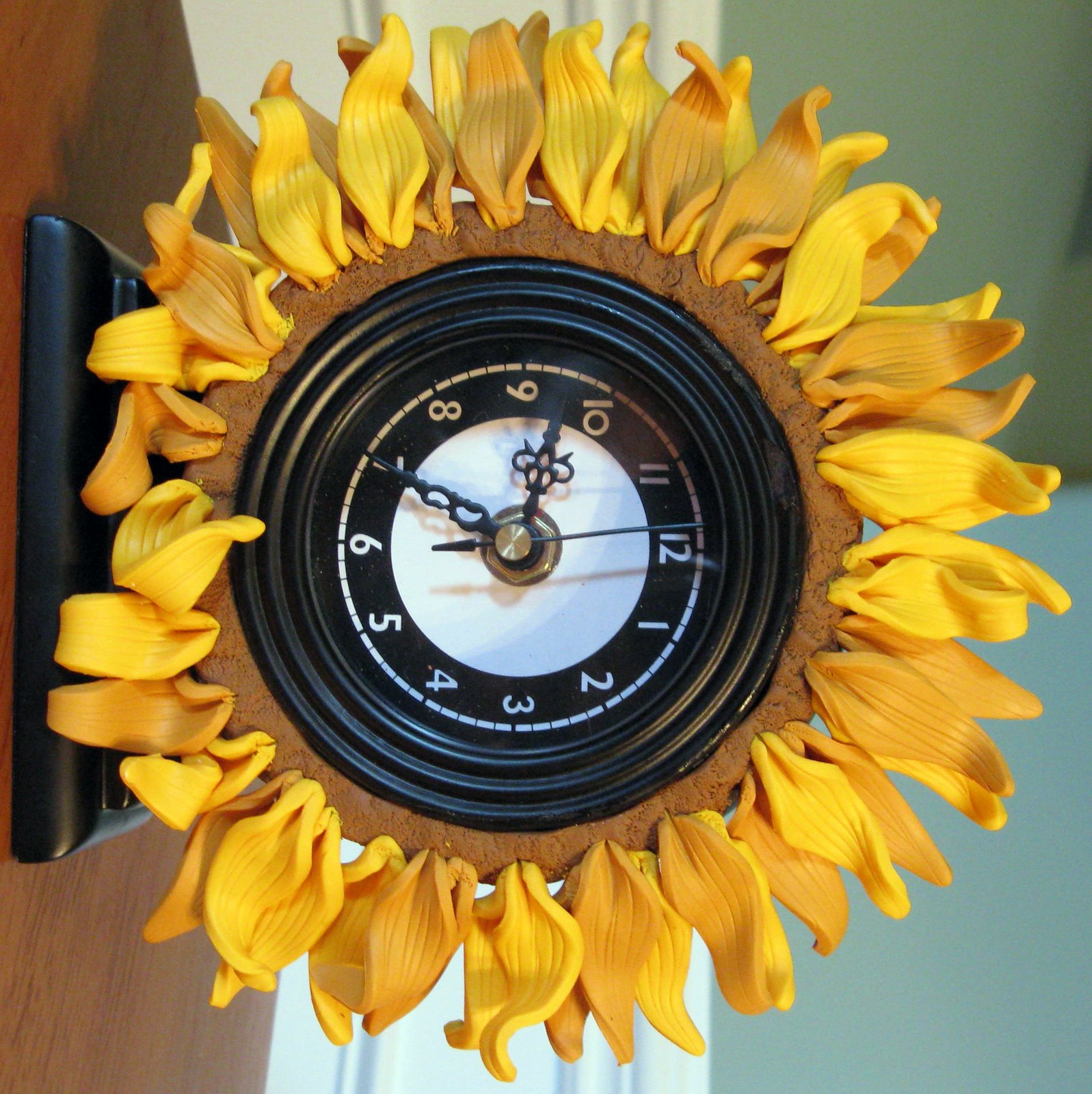 [sunflowerclock+079.jpg]