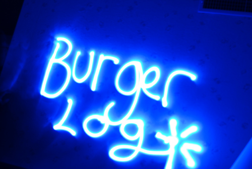 [neon+burgerlog.jpg]