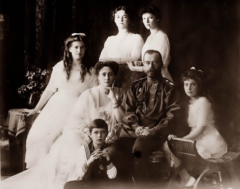 [russian-imperial-family.jpg]