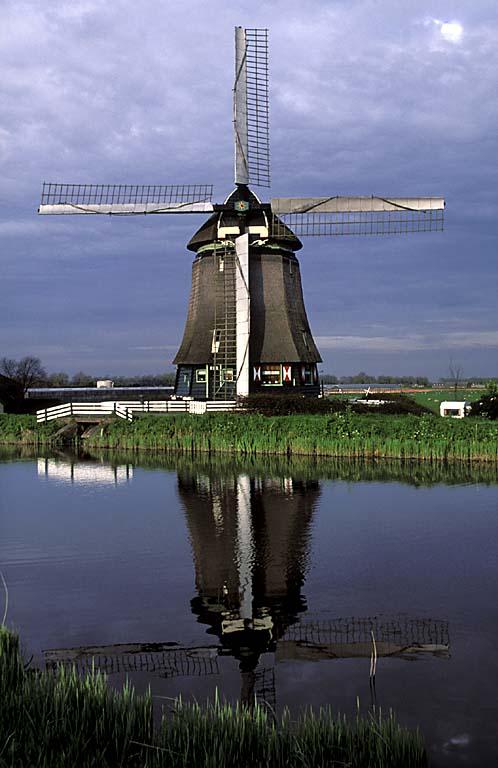 [windmill2.jpg]