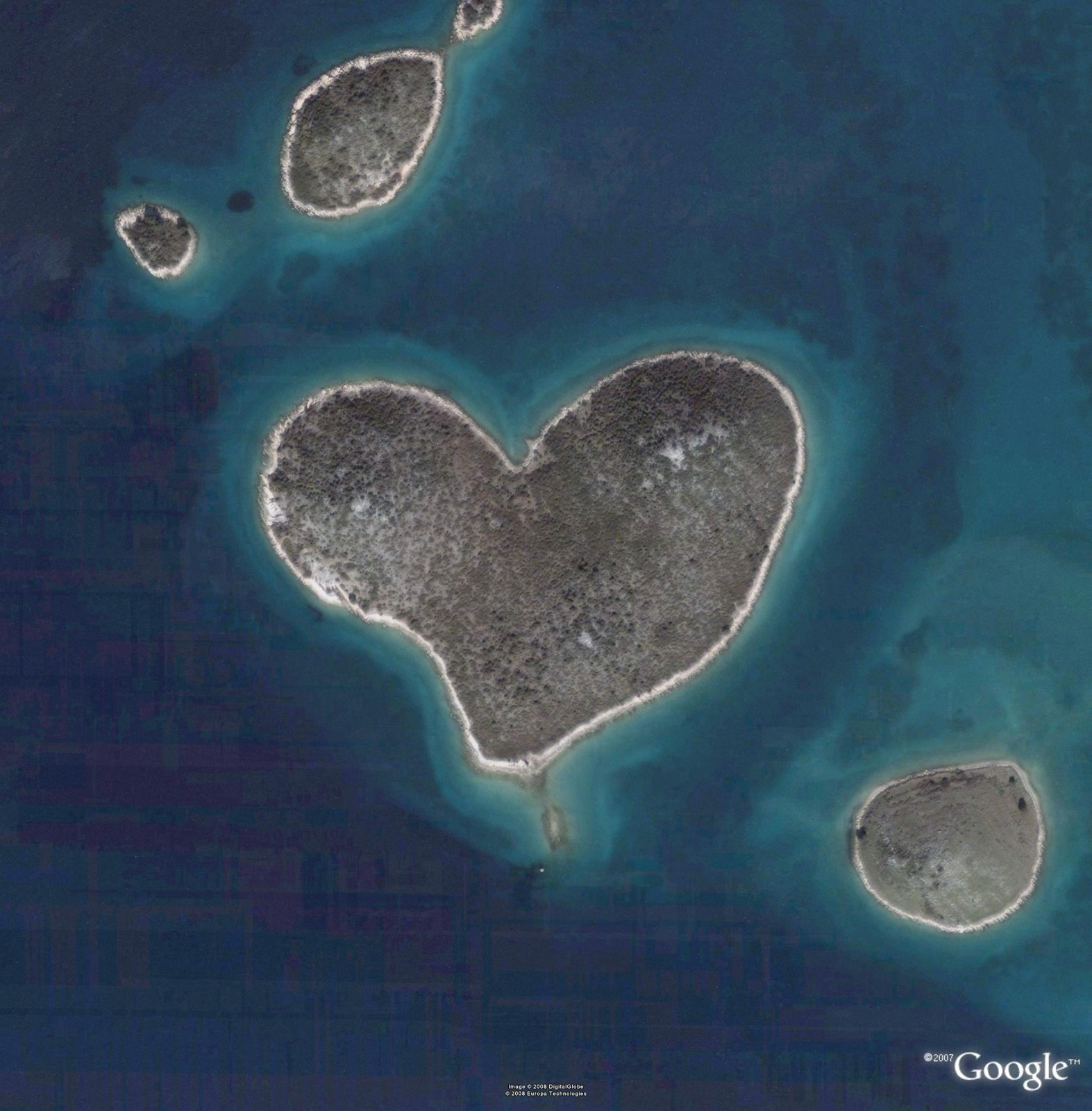 [Heart+shaped+island+off+Croatia.jpg]