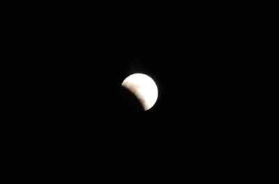 [LunarEclipse.jpg]