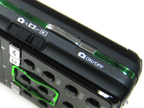 Sony Ericsson K850i - slider switch that toggles between the shooting modes and playback function