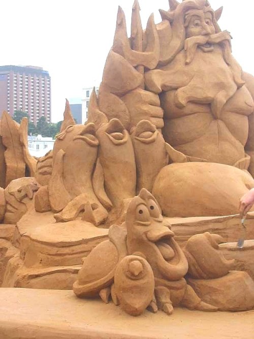 [sand-sculptures-004.jpg]