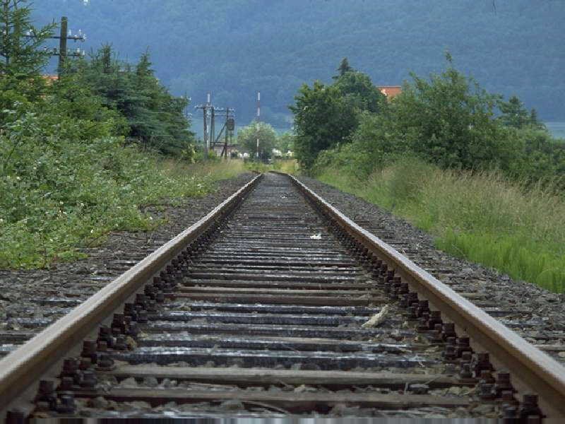 [railroad.jpg]